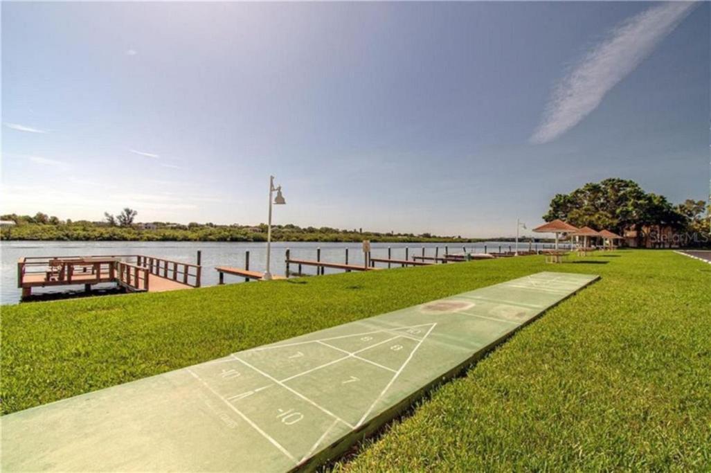 Bayshore Yatch Tennis Condo 2Br 3 Beds, Walking Distance To Beautiful Quite Beach Clearwater Beach Bagian luar foto