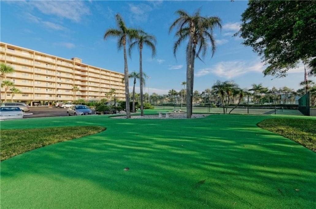 Bayshore Yatch Tennis Condo 2Br 3 Beds, Walking Distance To Beautiful Quite Beach Clearwater Beach Bagian luar foto